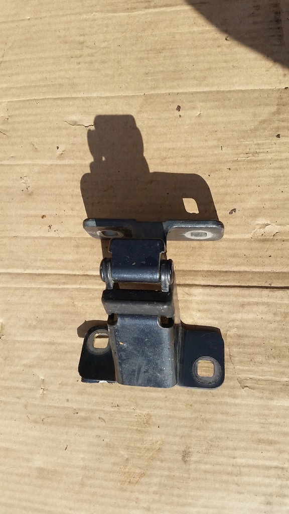 фото №1, Петля дверь распашных dacia dokker