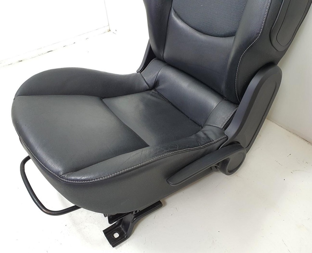 фото №5, Сидіння з підігрівом лівий перед smart forfour 454 brabus