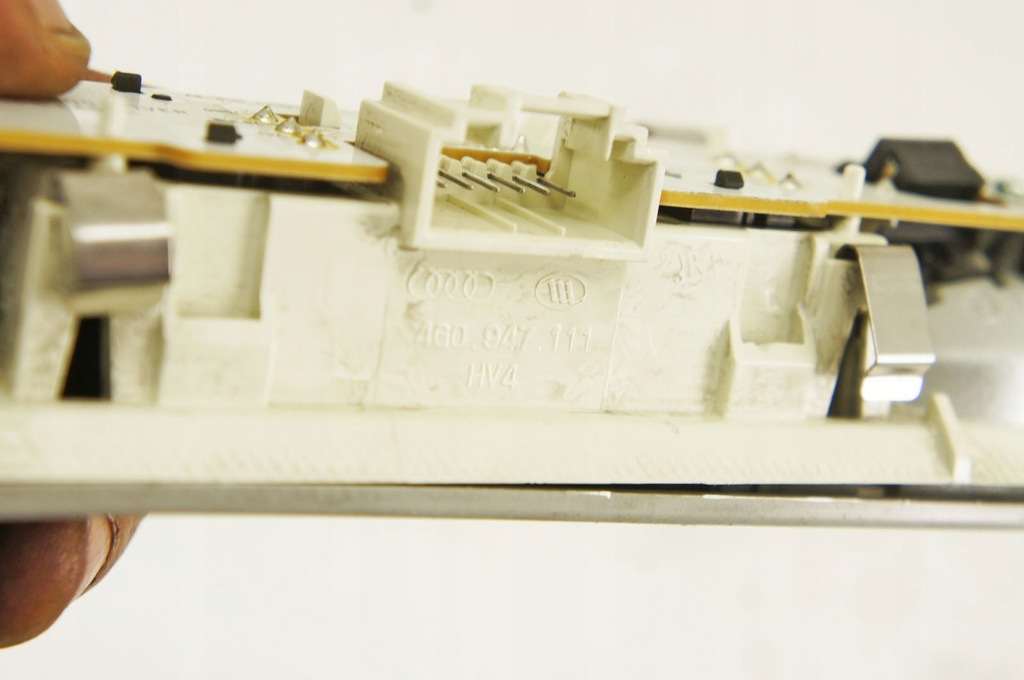 фото №5, Rl115 audi a6 c7 лампа стельовий задня sedan 4g0947111