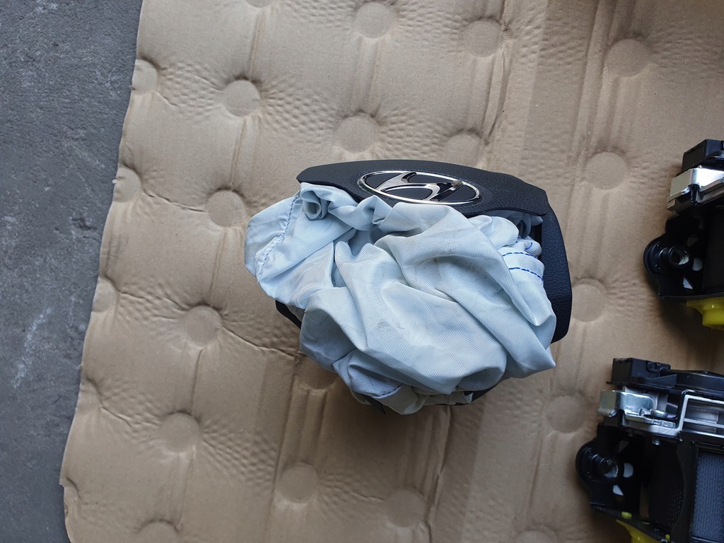 фото №8, Hyundai i30 iii 2017- консоль приборная панель приборная 2x подушка безопасности 4x ремни kombi usz