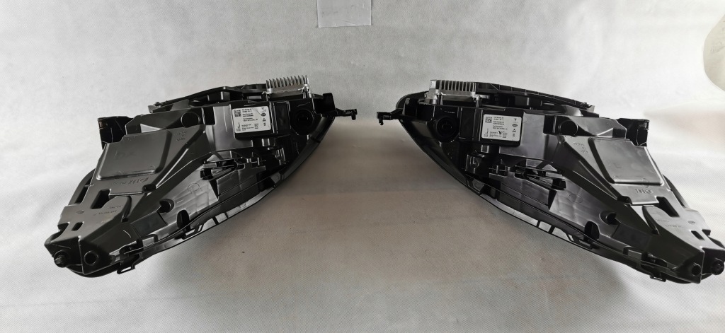 Tesla 3 рестайлінг  full led лівий праві фара фара Київ