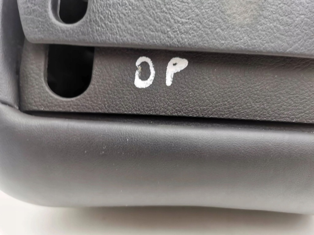 фото №7, Audi a7 s7 4g 2012 права сторона підголівник сидіння передній