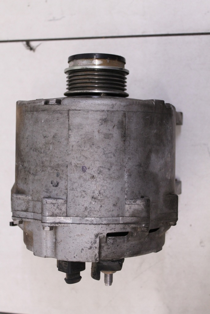 фото №1, A190 генератор audi r8 4.2 v8 byh 079903015g