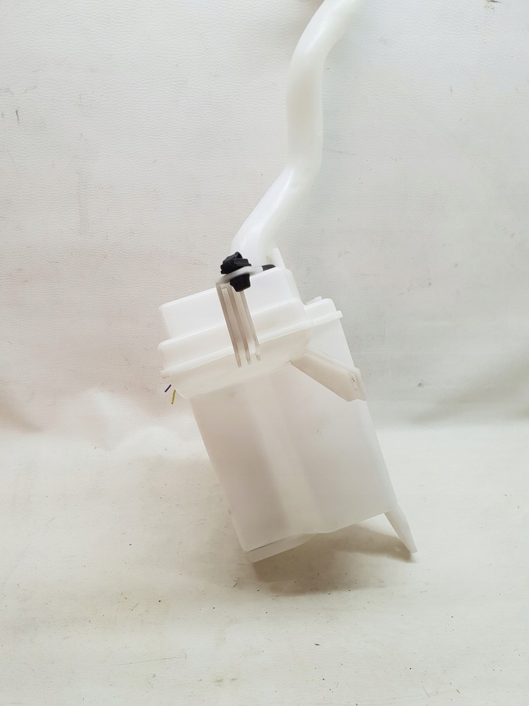 фото №7, Suzuki swift v mk7 10-17 бачок омивача перед 38400-68l10