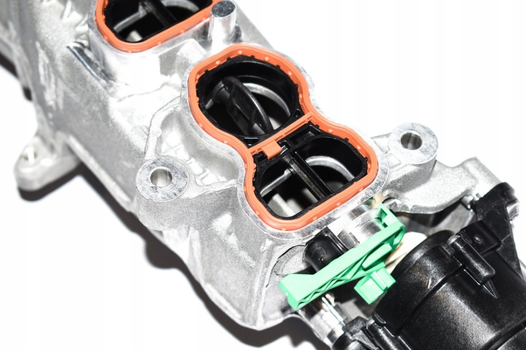 Шланг впускной  ze управление дроссель bmw f10 f11 f01 f02 e70 f15 e71 Цена