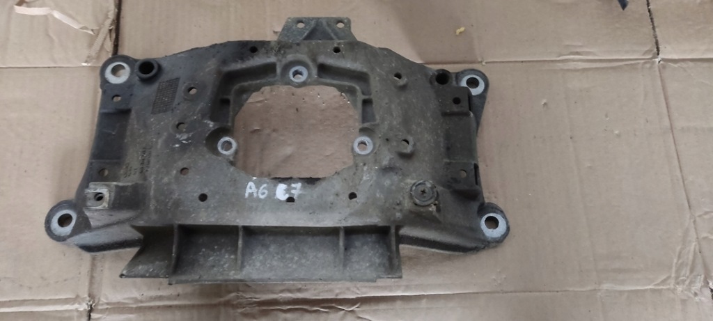 фото №1, Audi a6 c7 кронштейн коробки 8k0399263