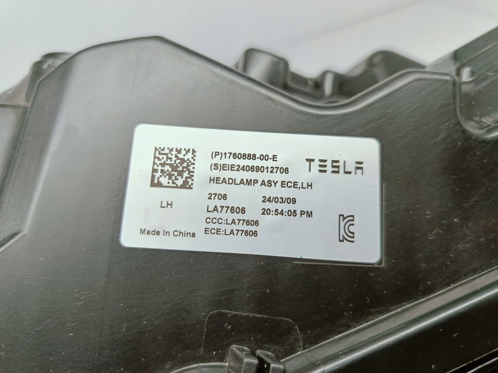 Tesla model 3 рестайлинг  highland 23- фара левая перед full led европа  1760888-00-e Недорого