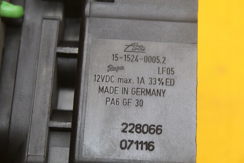 фото №7, Распределитель электроклапан пневматика подвеска vw phaeton 15152400052