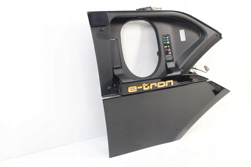 фото №6, Audi e-tron крышка разъём разъём зарядки 4ke810002 4ke810394 4ke810806