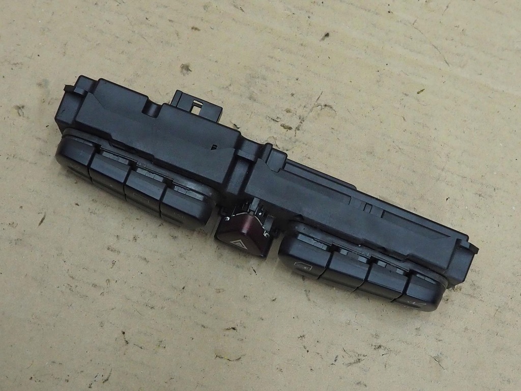 фото №9, Mercedes w203 панель управление 2038218758