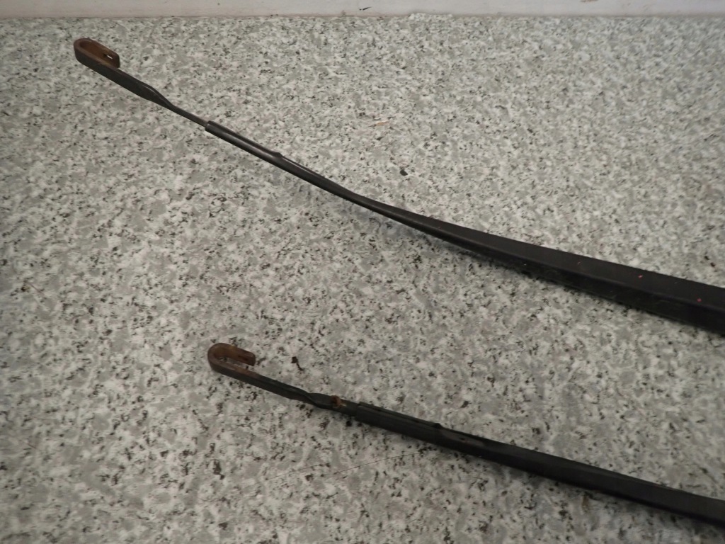 фото №3, Toyota auris 06-12 рычаг дворники правое