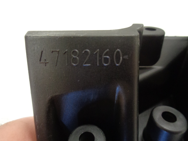 фото №11, Citroen c4 spacetourer кронштейн крепления лампы правой ремкомплекты