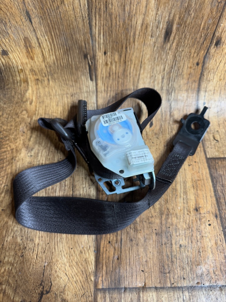 фото №1, Jeep grand cherokee wk 2 ii lift summit pas безопасности правый задняя