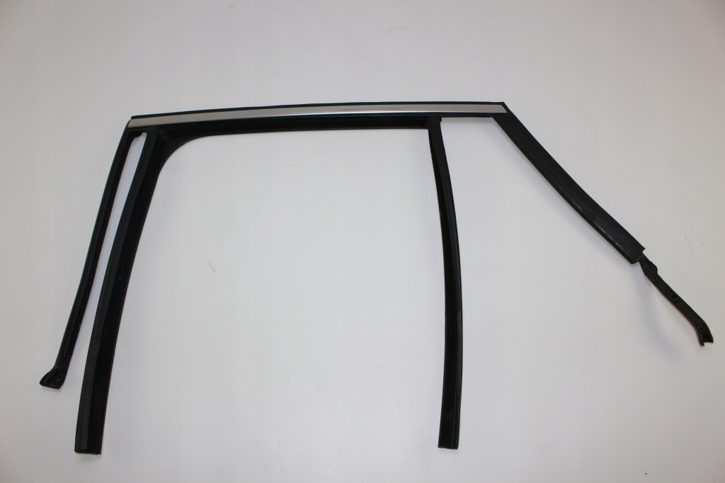 фото №1, Прокладка двері лівий задня bmw x1 f48 7349654