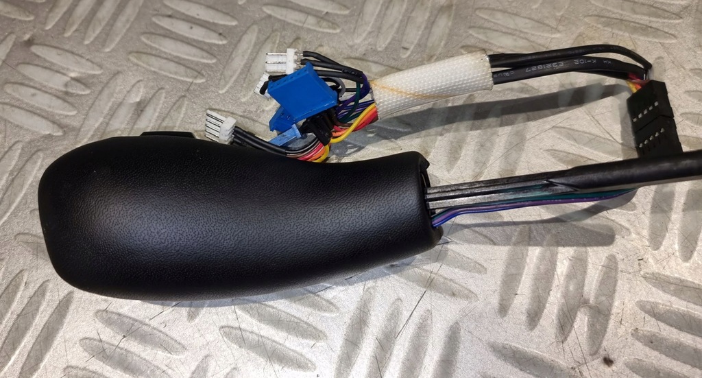 фото №13, Bmw 5 e60 e61 lift e63 e64 lci домкрат переключения передач ручка выборщик чёрный