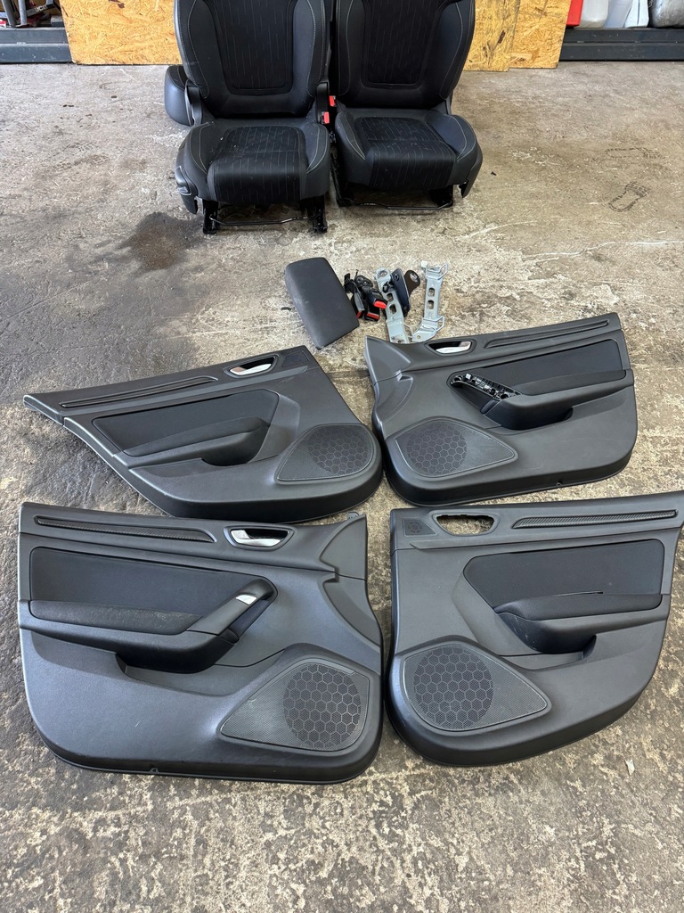 фото №9, Сиденье сиденья заднее сиденье обшивки renault megane iv комплект