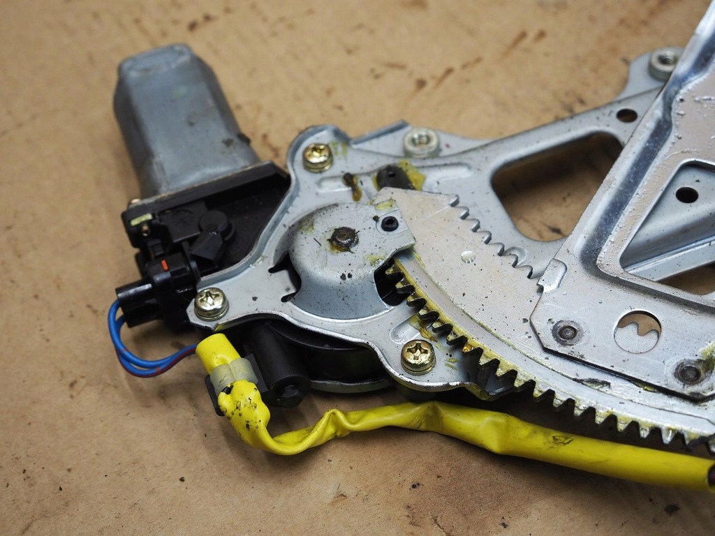 фото №14, Subaru legacy iii 02r левый перед механизм стекло