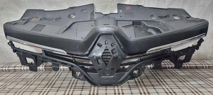 фото №1, Решётка радиатора решётка радиатора renault clio iv 4 хром