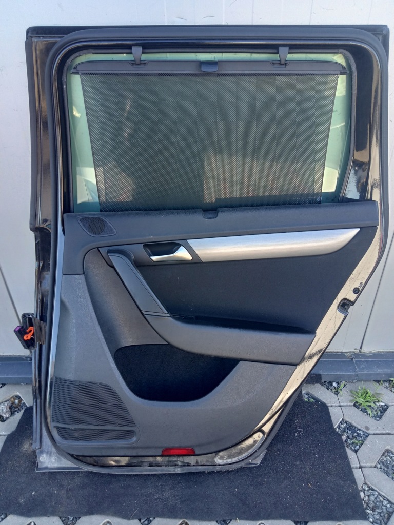 фото №14, Дверь правый задняя чёрные vw passat b7 kombi lc9x