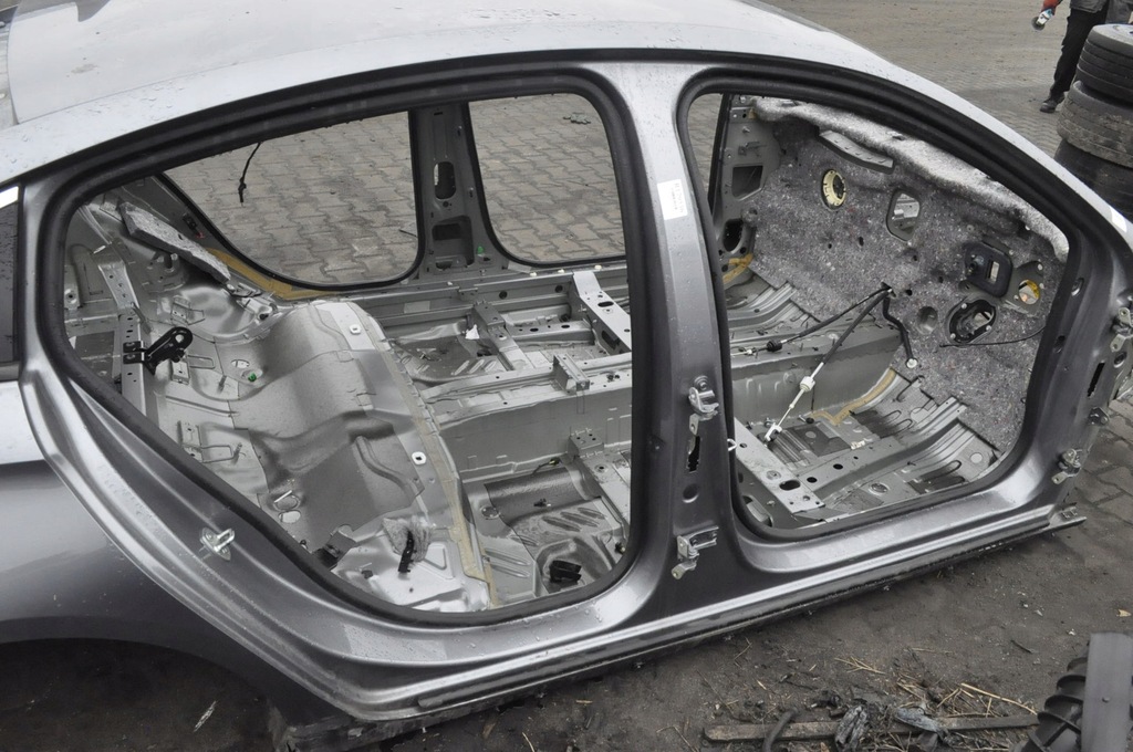 фото №1, Opel insignia ii b блок двигателя порог правый