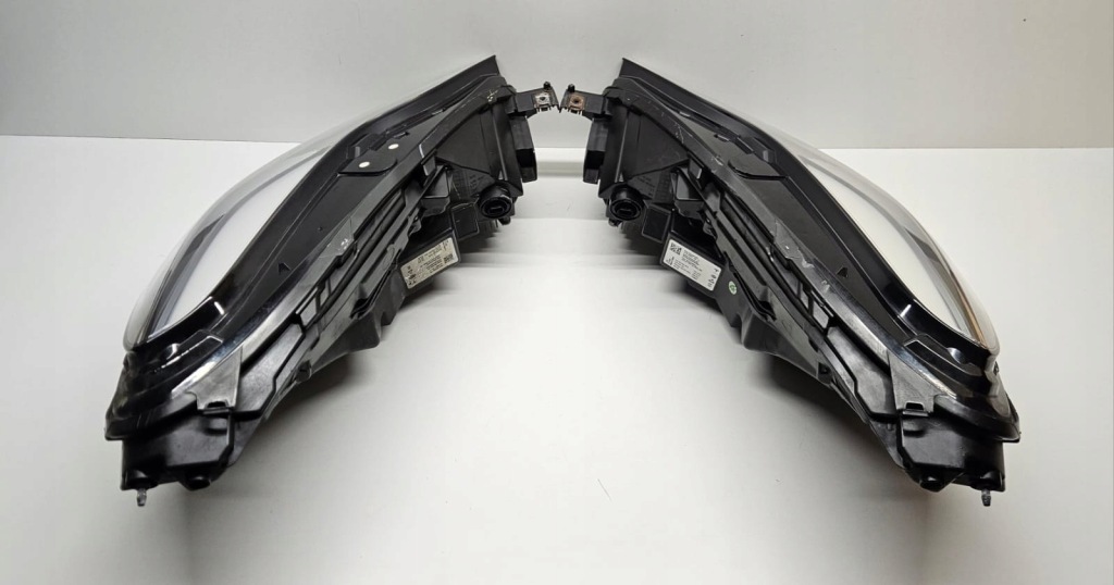 Tesla 3 рестайлінг  фара full led лівий праві фара комплект в Україні