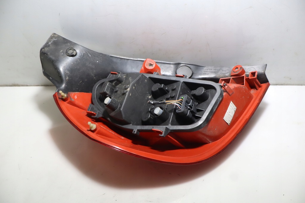 фото №2, Лампа правая задняя renault clio iii