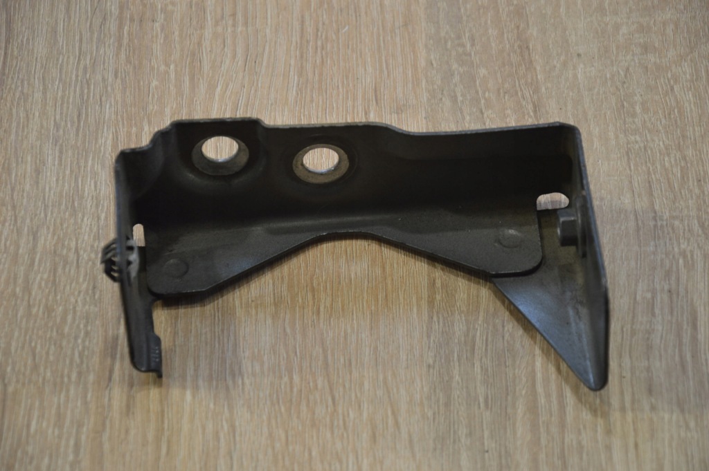 фото №1, Кронштейн лампы правое chevrolet orlando gcv