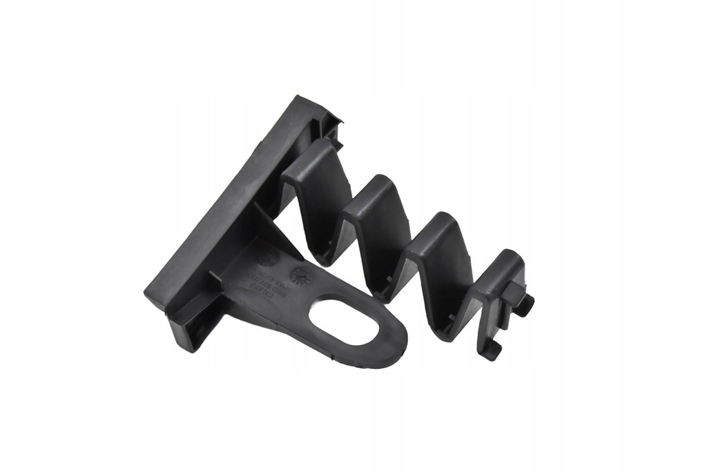 фото №13, Новый оригинал направляющая бампера audi a4 b9 правый aso