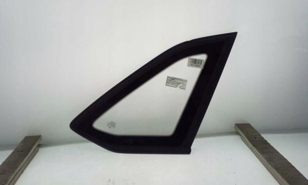 фото №1, Скло кузовна бічна права skoda rapid spaceback 2013- оригінальна nowa