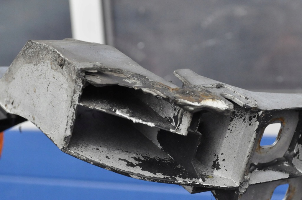 фото №11, Ford s-max pas передний усилитель 6m21-8b041-bh