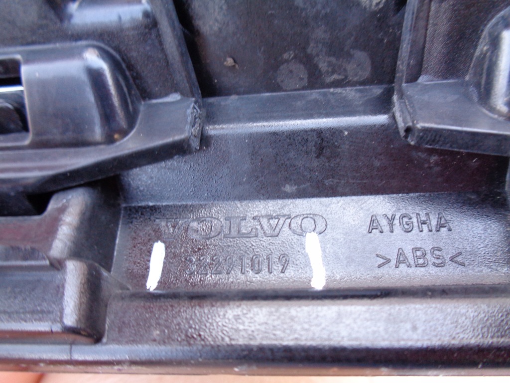 фото №6, Решітка радіатора решітка радіатора volvo xc60 ii 20- lift