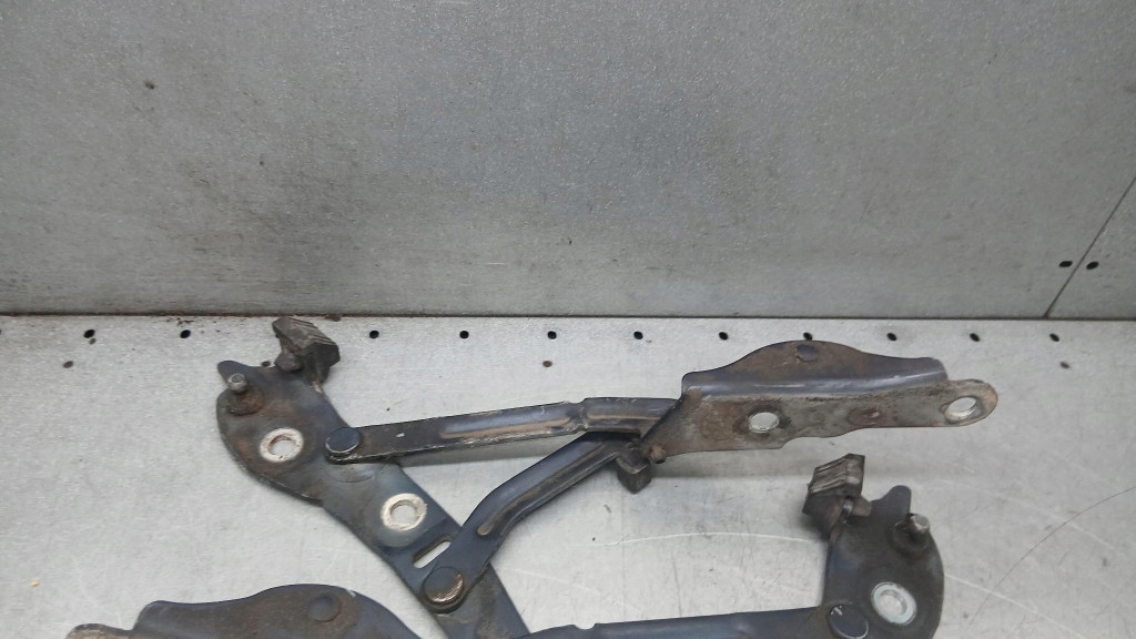 фото №7, Петля крышки volvo s60 i 2.4d5 03r