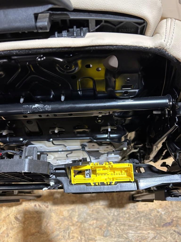 фото №16, Сиденья середина салон заднее сиденье подлокотник обшивки bmw x3 g01 beż 3km 2023r