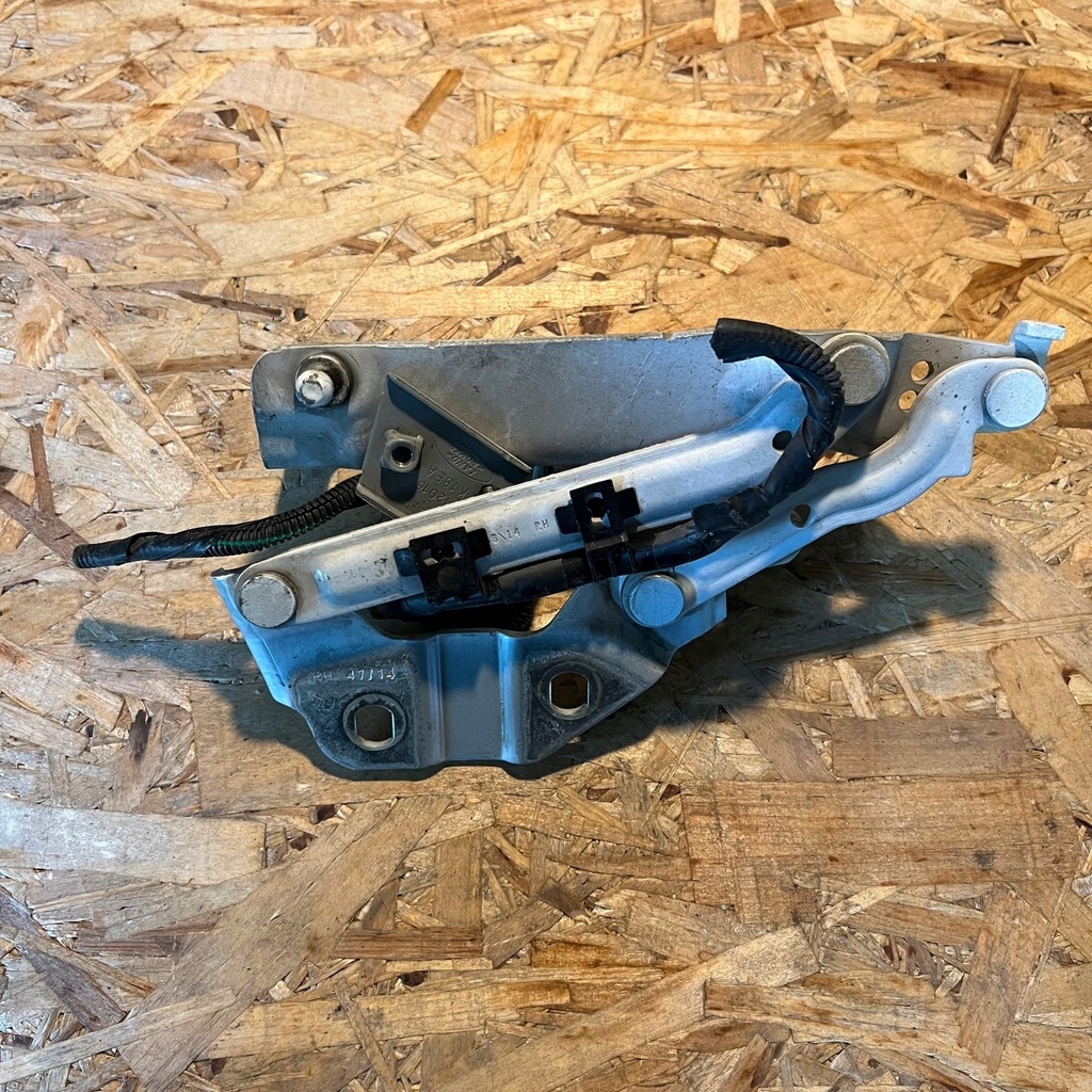 фото №3, Петля капот правый левый discovery sport