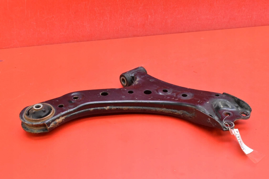 фото №1, Рычаг левый перед нижний toyota bz4x 204 km 22-