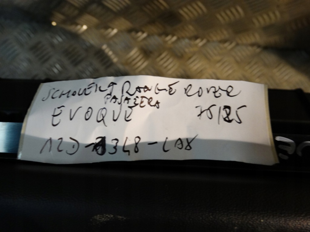 фото №4, Idealny бардачок пасажира range rover evoque 1