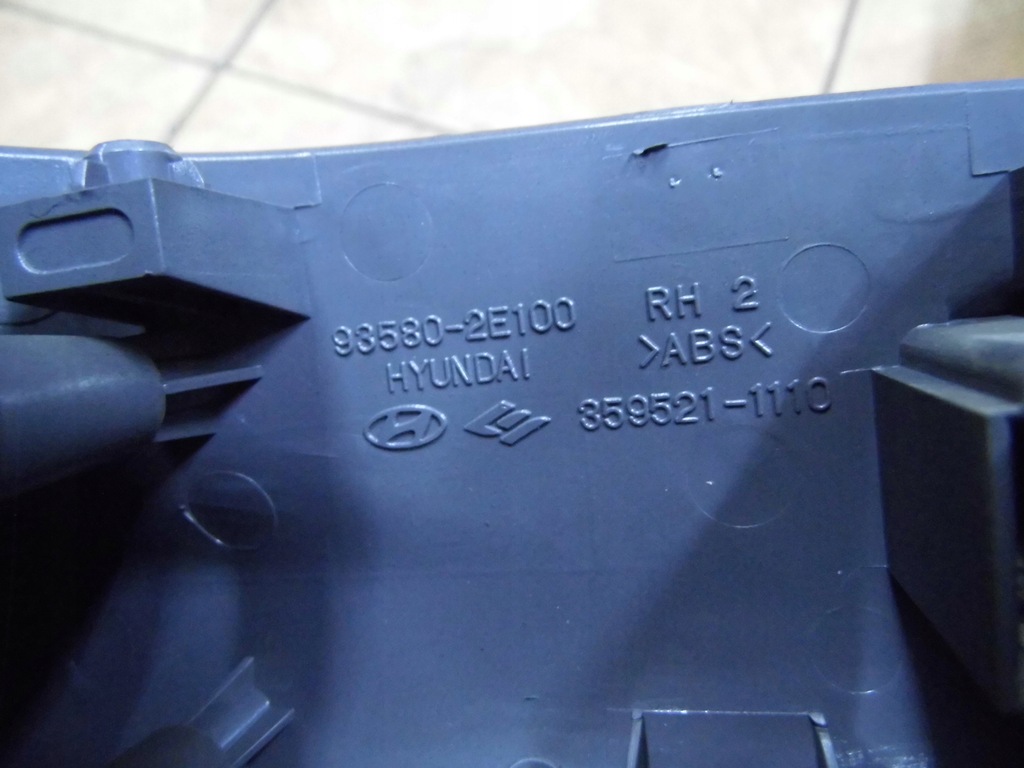 фото №6, Tucson i 2.0crdi 07' панель перемикач вікон правий задня 93580-2e100