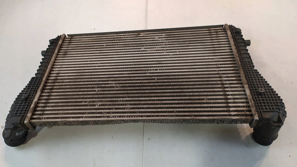 Радиатор интеркулер vw passat b6 skoda octavia golf v Киев