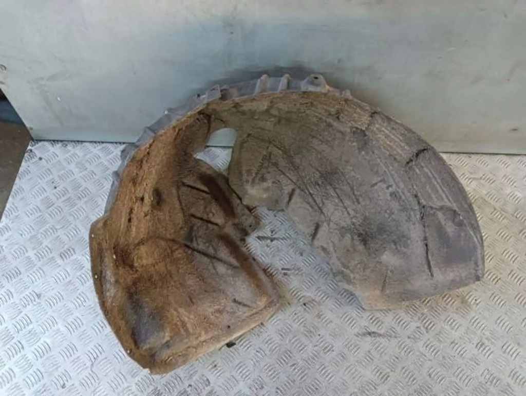 фото №1, Audi a4 b9 8w підкрилок задня задні праве