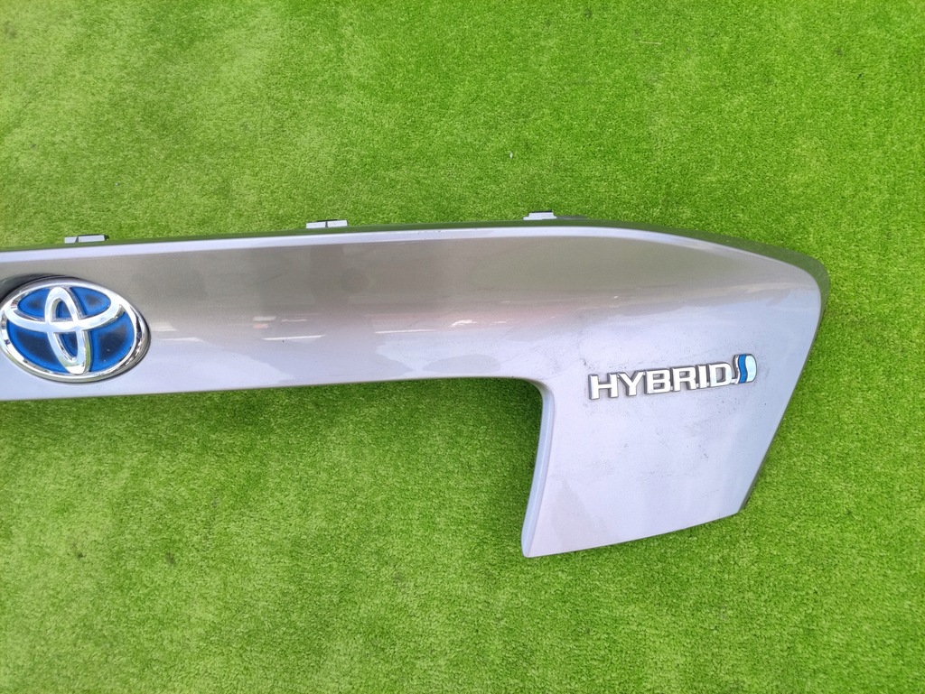 фото №2, Toyota оригинальный номер 76811-f4010 chr накладка крышки значок