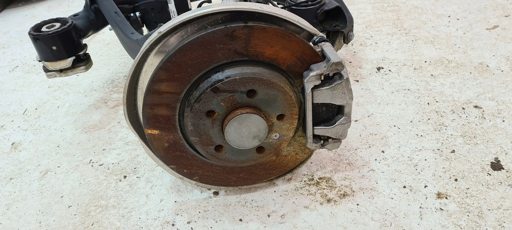 фото №7, Audi a4 a5 8w підвіска праве поворотний кулак ступиця