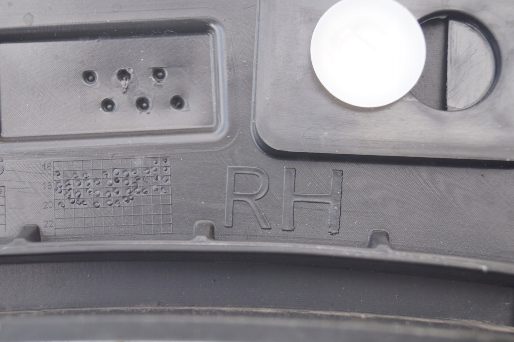 фото №9, Молдинг na крыло задняя задняя правая volvo xc40