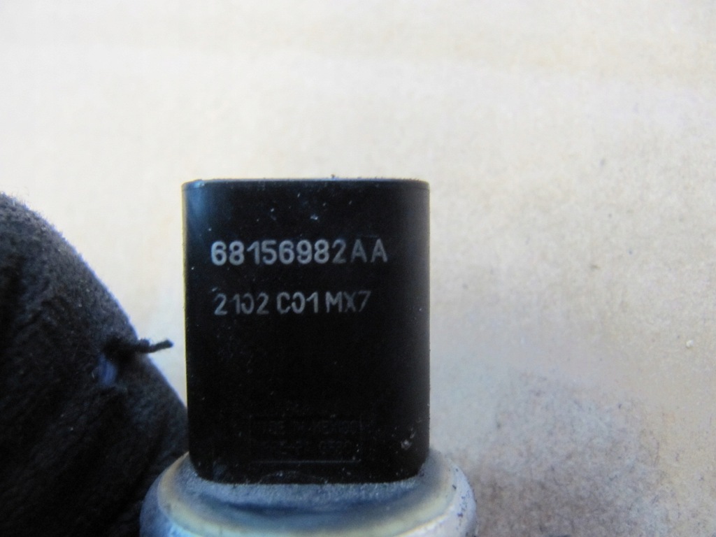 фото №11, Chrysler town country 11 датчик кондиционер давления кондиционера grand caravan