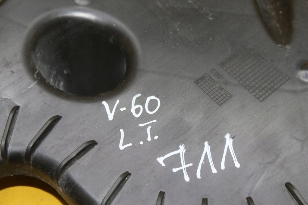 фото №7, Напрямна бампера лівий задня v60 31265281