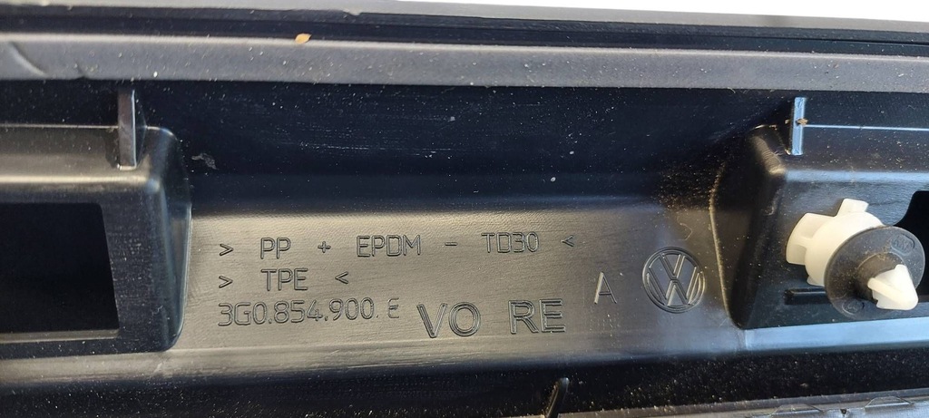 фото №8, Vw passat b8 alltrack молдинг двері правий перед 3g0854900e