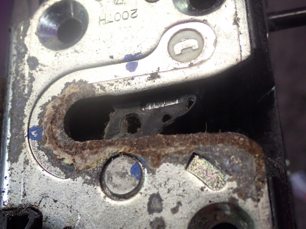 фото №9, Nissan note e11 i 05-09 замок задняя правый ручка 3 pin