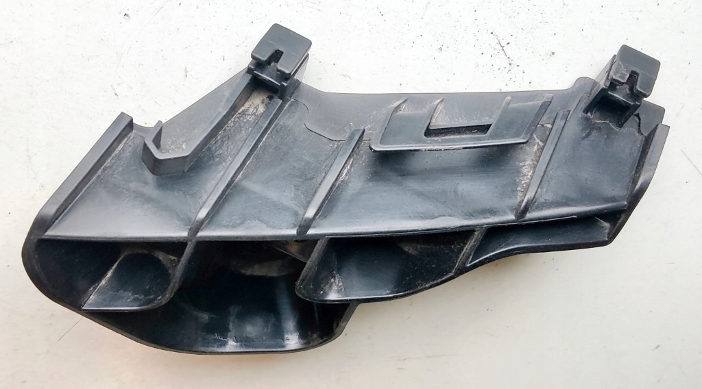 фото №1, Corolla e21 hb хэтчбек направляющая правый задняя pod фара 52562-02350