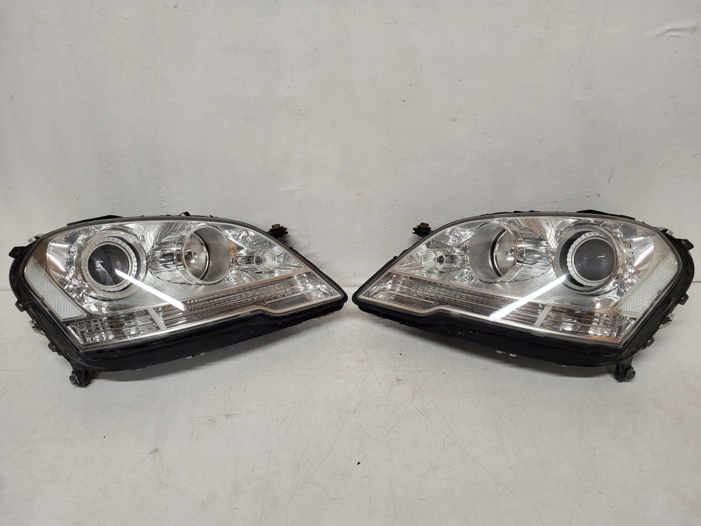 Купить Лампа перед левая правая mercedes ml w164