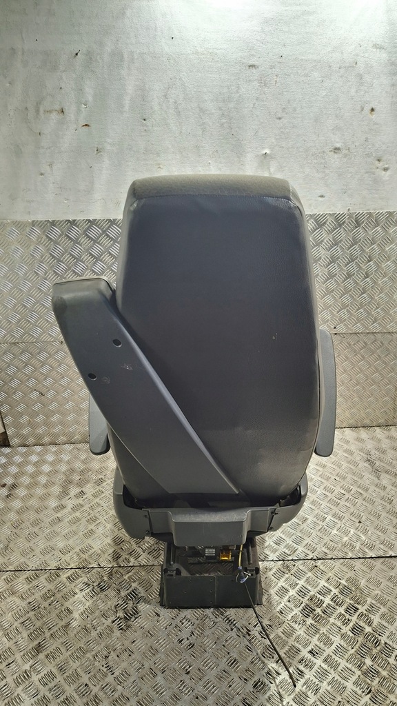 фото №9, Сидіння лівий перед scania r