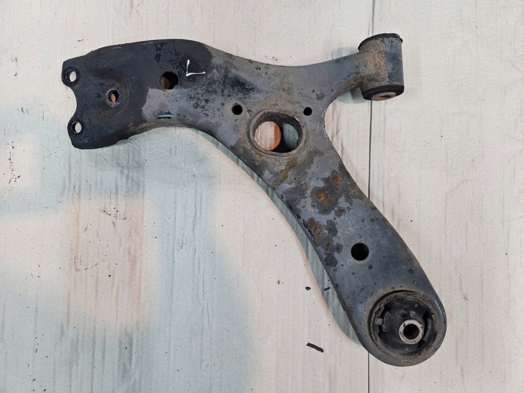 фото №1, Toyota corolla e15 07-12 рычаг левый